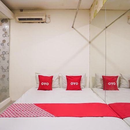 Super Oyo Capital O 92633 Spring Hotel Gubeng สุราบายา ภายนอก รูปภาพ